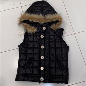 puffer vest with fur